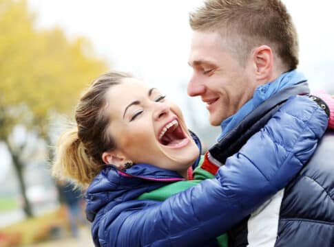 لماذا يجب أن تصبح رجلا خفيف الظل؟