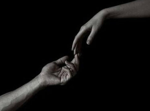 اضطراب التعلق المرضي .. حب أم سجن أبدي؟