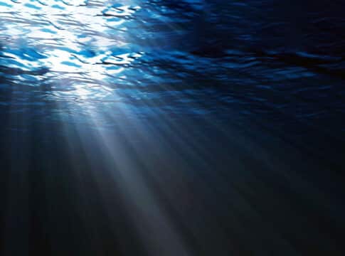 الآمال تتقلص من أجل العثور على غواصة “تيتانيك”