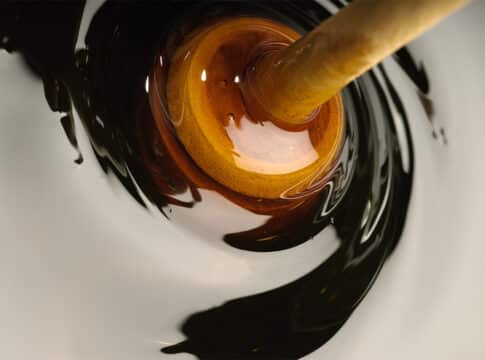 عسل الهلوسة .. الأخطر والأغلى عبر العالم